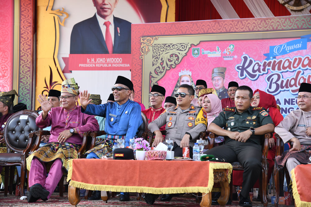 Tampilkan Ragam Adat dan Budaya, Karnaval Budaya Pesona Negeri Junjungan Berlangsung Meriah