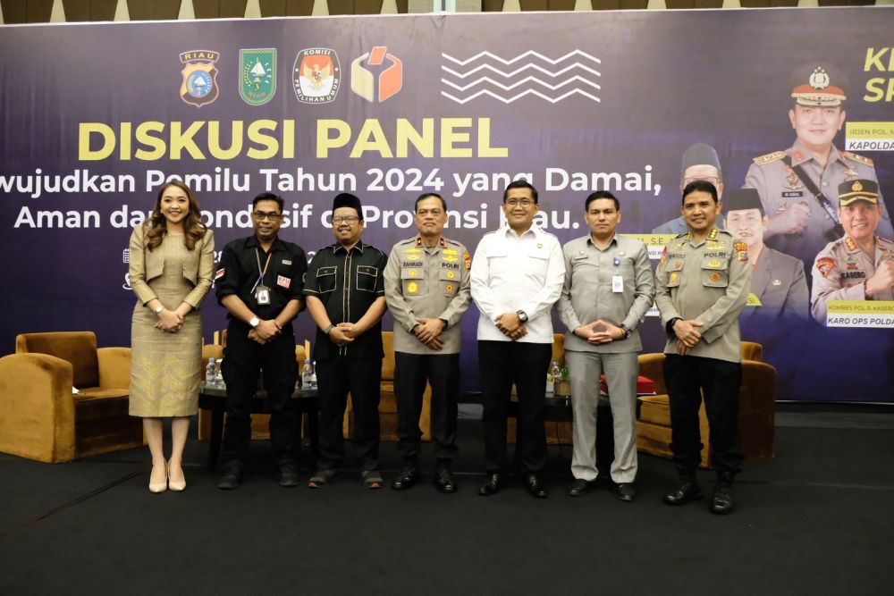 Kaban Kesbangpol Riau Ikut Diskusi Panel Pemilu Damai 2024