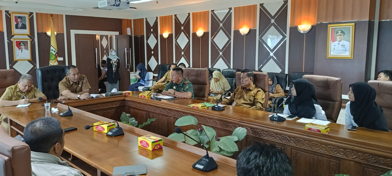 Pemko Pekanbaru Gelar Rakor Realisasi MBG Bersama SPPG BGN