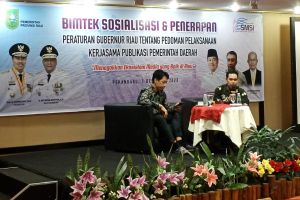 Kadis Kominfotik Riau Buka Bimtek Pergub Penyebarluasan Informasi