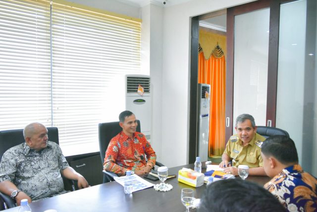 Pj. Bupati Kampar Dr.H.Kamsol.MM Terima Audiensi Muskab Ke VIII tahun 2023