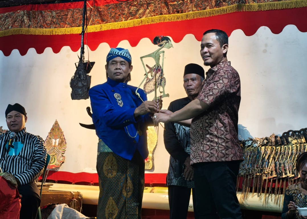 Wako Pekanbaru Apresiasi Pagelaran Wayang Kulit Kridho