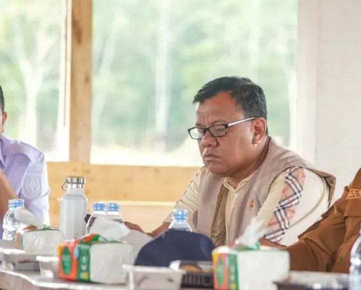 PEKANBARU – Pemerintah Provinsi (Pemprov) Riau memberikan apresiasi tinggi atas langkah cepat Pemerintah Kota Pekanbaru dalam menyalurkan bantuan bagi keluarga miskin ekstrem. Asisten I Sekretariat Daerah Provinsi Riau, Zulki