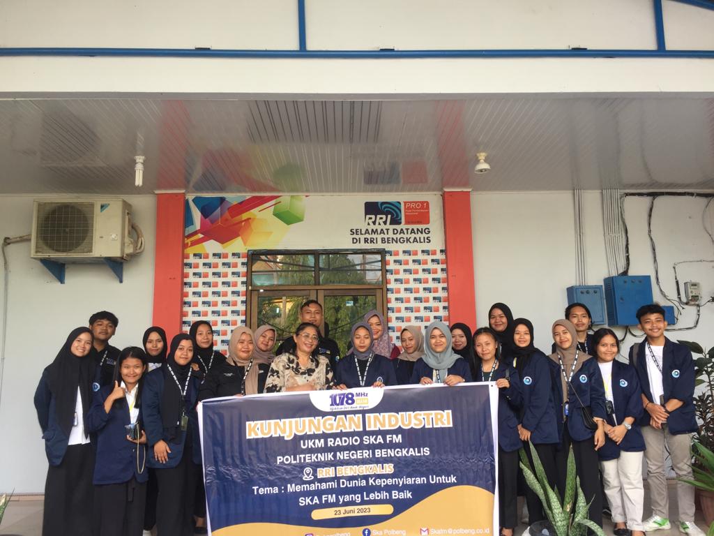 Memperdalam Wawasan, UKM Radio SKA FM Polbeng Mengunjungi RRI Bengkalis