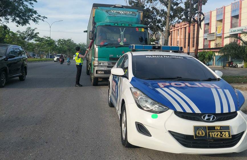 Dishub Pekanbaru Terus Bersinergi dengan Satlantas Tindak Truk Bertonase