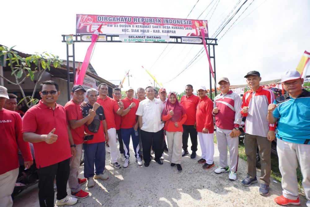 Pemprov Riau Bangun Jalan Semenisasi, Warga Desa Kubang Jaya Ucapkan Terima Kasih