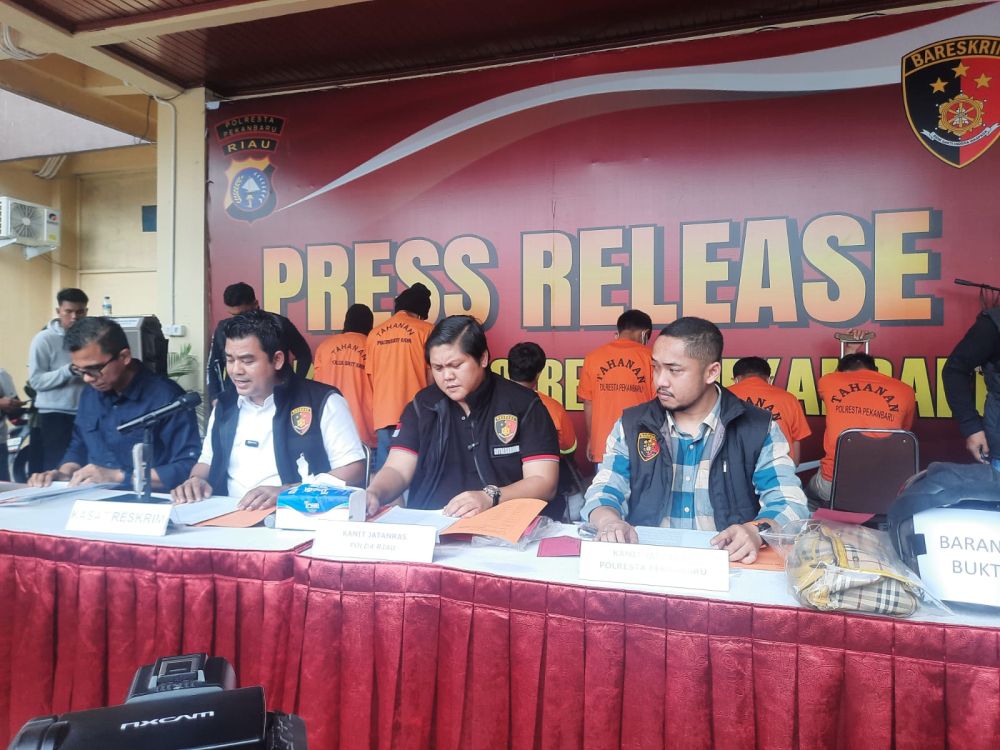 Empat Perampok Nasabah Bank di Pekanbaru Ditembak