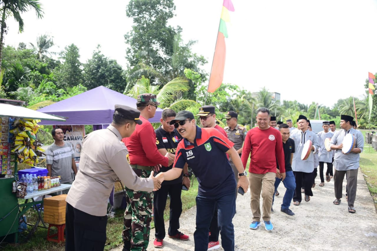 Bupati Buka Turnamen Sepak Bola Bermasa Cup Kecamatan Bantan